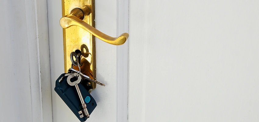 Broken Door Key Extraction in Lakeland Village, CA